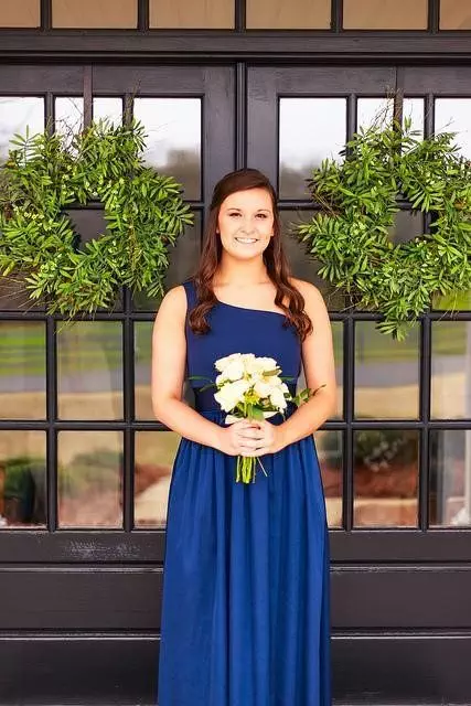 navy blue for bridesmaid