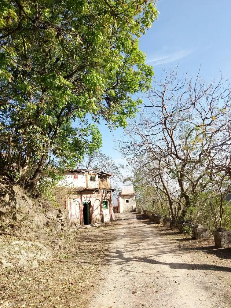 15 Amazing Images We Clicked When Google Maps Left Us Alone In Himachal Pradesh 3 Arki Fort, Himachal Pradesh